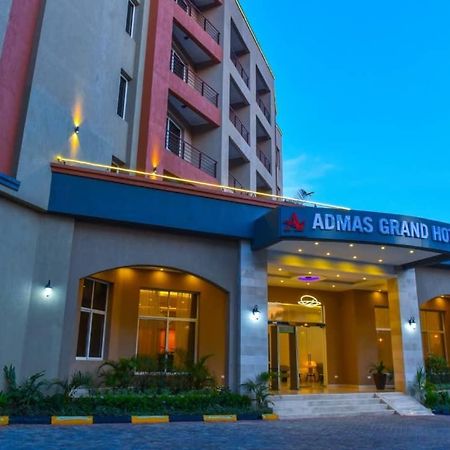 Admas Grand Hotel Энтеббе Экстерьер фото