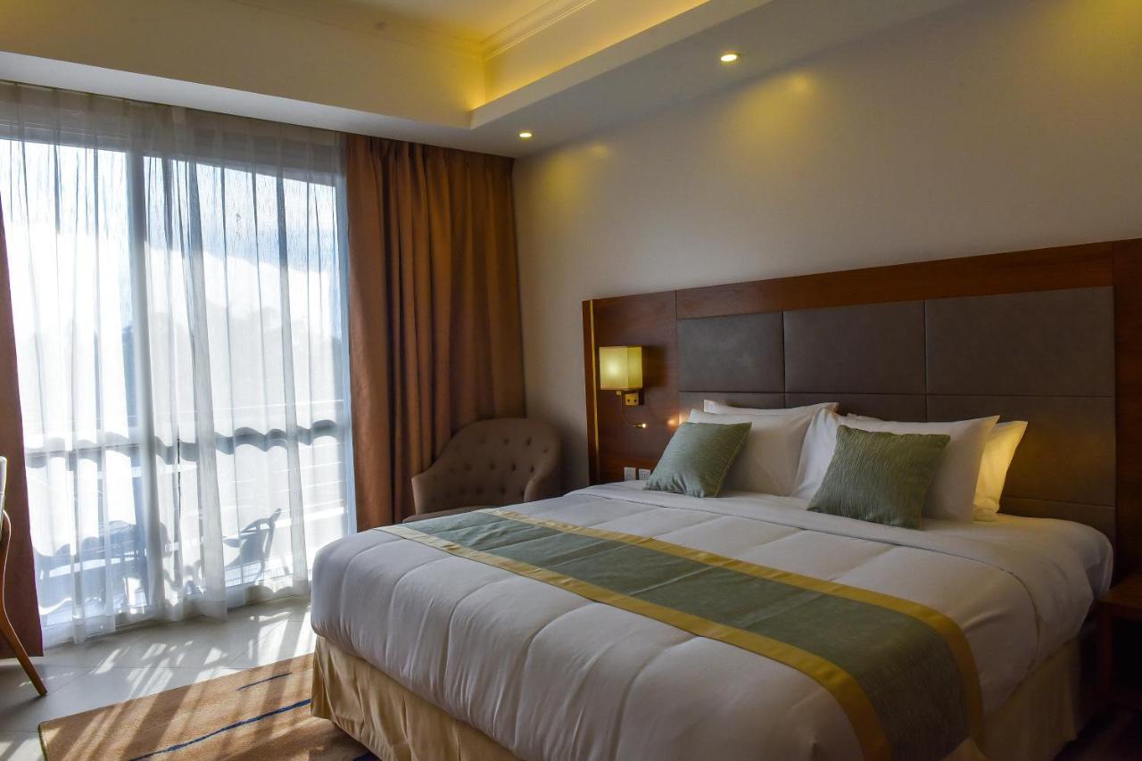 Admas Grand Hotel Энтеббе Экстерьер фото