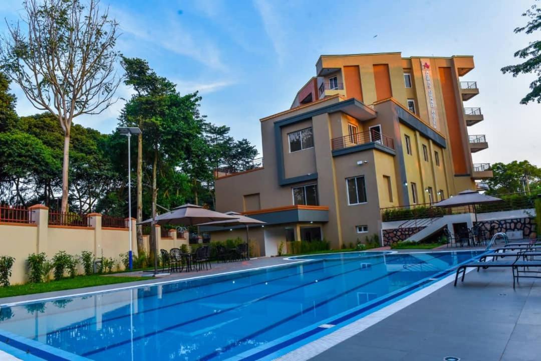 Admas Grand Hotel Энтеббе Экстерьер фото