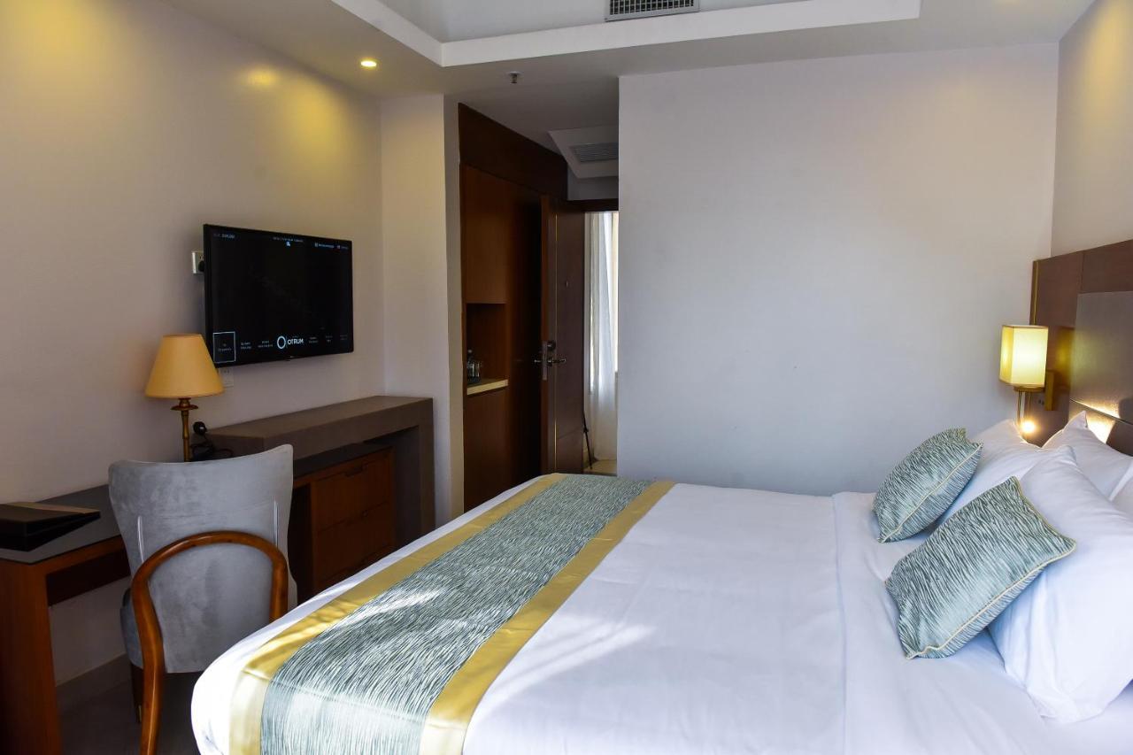 Admas Grand Hotel Энтеббе Экстерьер фото